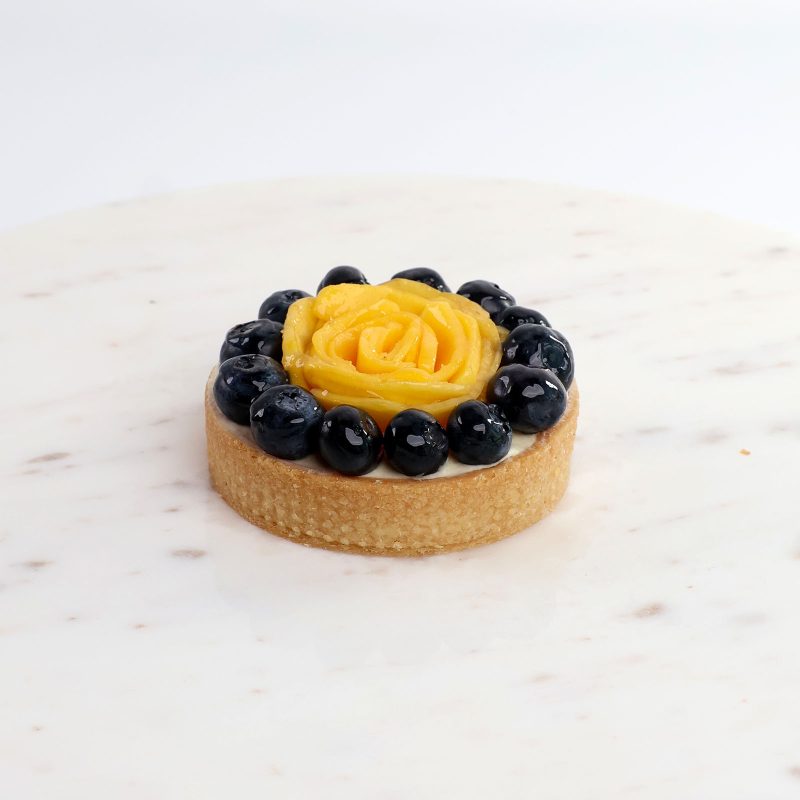 Mango/blueberry Tart