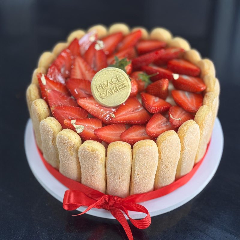 Charlotte Strawberry Cake